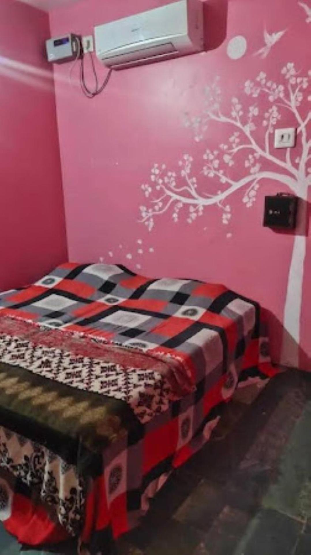 Hotel Chandan,Бхубанешвар Екстериор снимка